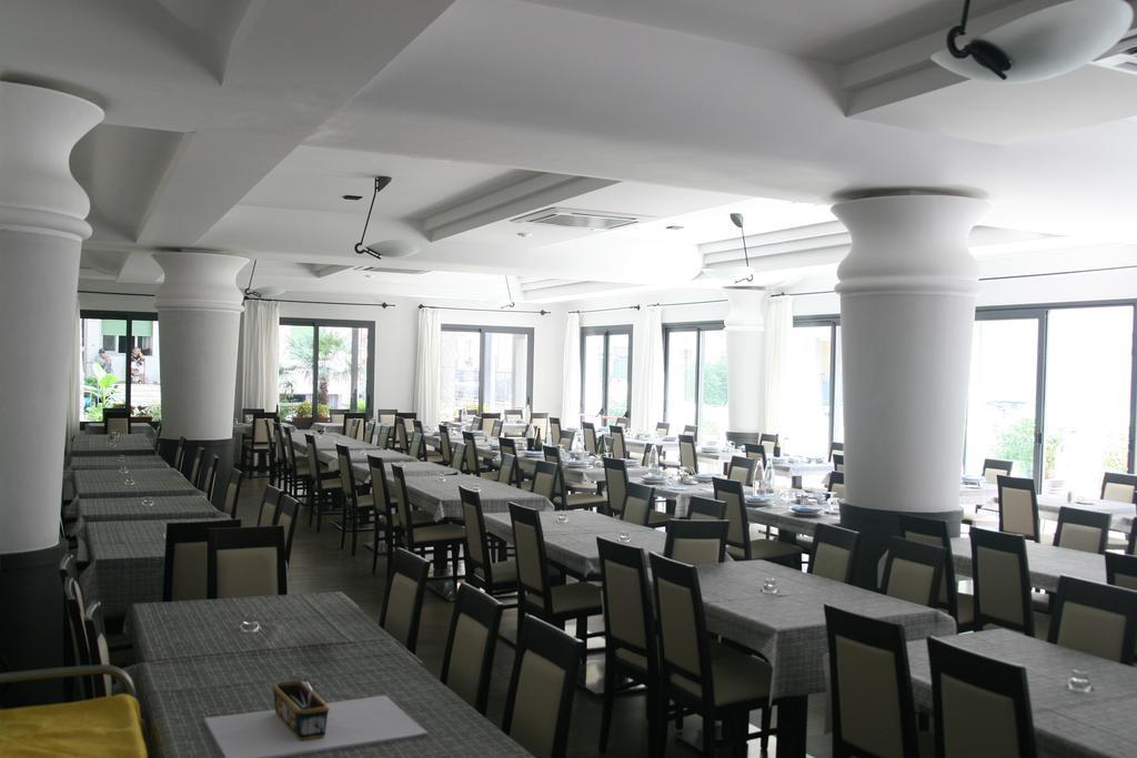 Hotel Stanchini Bellaria-Igea Marina Bagian luar foto