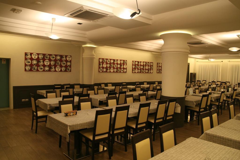Hotel Stanchini Bellaria-Igea Marina Bagian luar foto