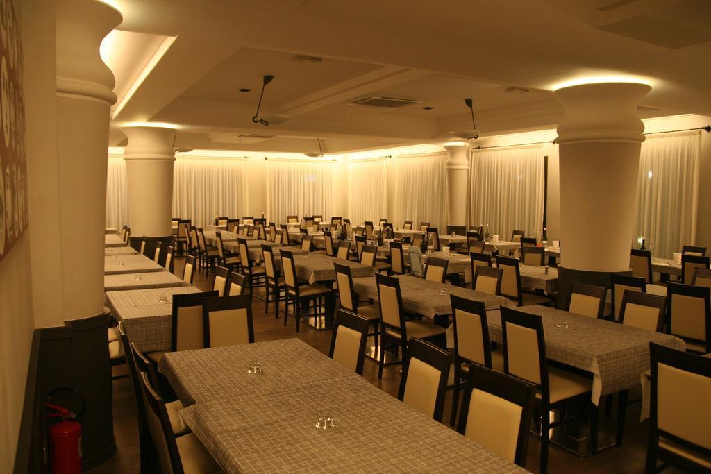 Hotel Stanchini Bellaria-Igea Marina Bagian luar foto