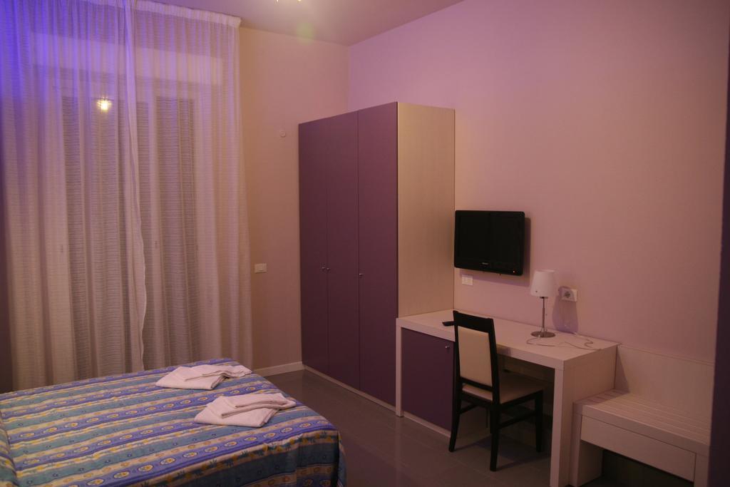 Hotel Stanchini Bellaria-Igea Marina Bagian luar foto