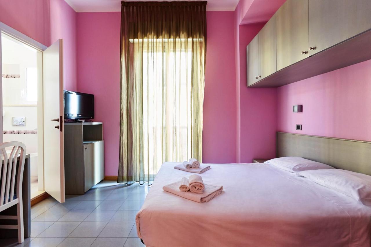 Hotel Stanchini Bellaria-Igea Marina Bagian luar foto